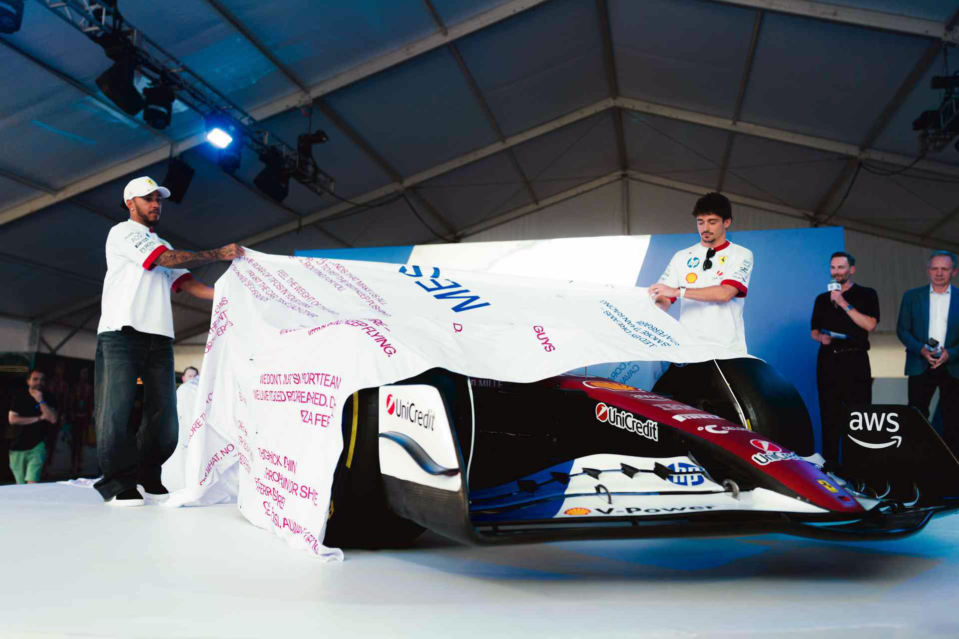 Leclerc and Hamilton reveal the 2025 Ferrari car covered in fan messages